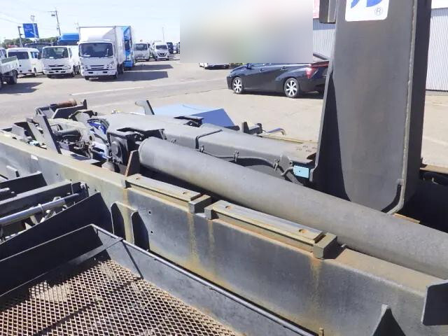 日野レンジャーコンテナ専用車増トン（6t・8t）[写真29]