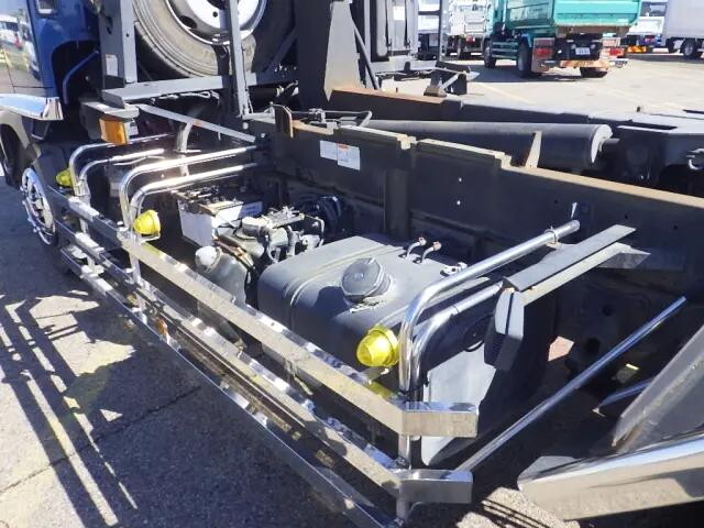 日野レンジャーコンテナ専用車増トン（6t・8t）[写真30]