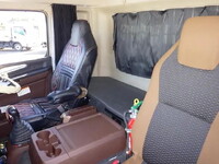 日野レンジャーコンテナ専用車増トン（6t・8t）[写真38]