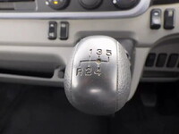 三菱ふそうキャンター平ボディ小型（2t・3t）[写真13]