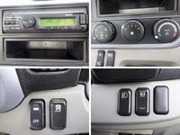 三菱ふそうキャンター平ボディ小型（2t・3t）[写真14]