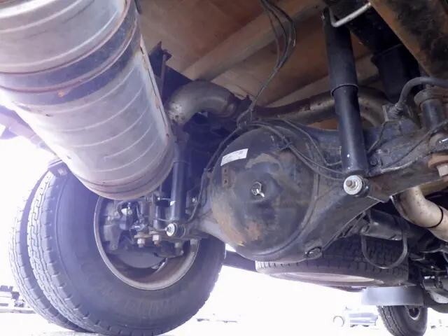 三菱ふそうキャンター平ボディ小型（2t・3t）[写真18]