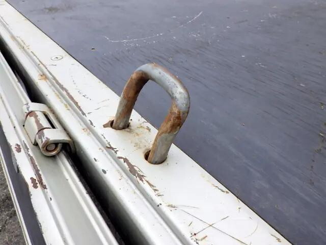 三菱ふそうキャンター平ボディ小型（2t・3t）[写真21]