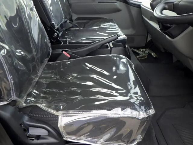 三菱ふそうキャンター平ボディ小型（2t・3t）[写真32]