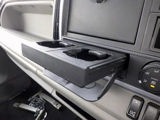 三菱ふそうキャンター平ボディ小型（2t・3t）[写真38]