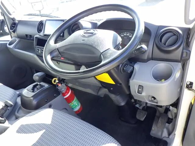 日野デュトロアルミウイング小型（2t・3t）[写真37]