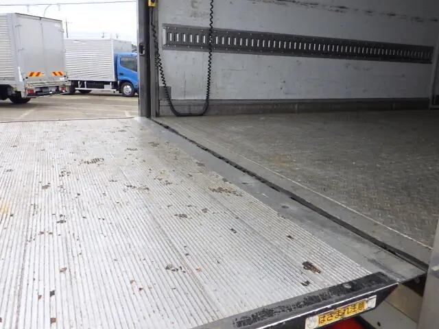 日野レンジャーアルミバン増トン（6t・8t）[写真31]