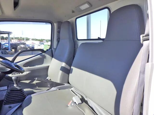 日野デュトロ平ボディ小型（2t・3t）[写真10]