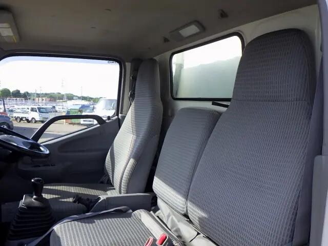 日野デュトロ冷凍車（冷蔵車）小型（2t・3t）[写真09]