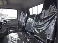 三菱ふそうキャンター平ボディ小型（2t・3t）[写真11]