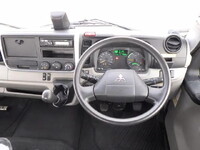 三菱ふそうキャンター平ボディ小型（2t・3t）[写真12]