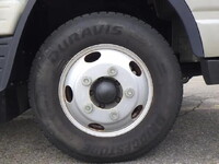 三菱ふそうキャンター平ボディ小型（2t・3t）[写真14]