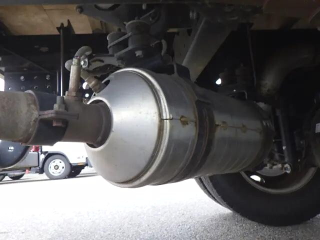 三菱ふそうキャンター平ボディ小型（2t・3t）[写真28]