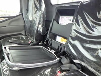 三菱ふそうキャンター平ボディ小型（2t・3t）[写真36]