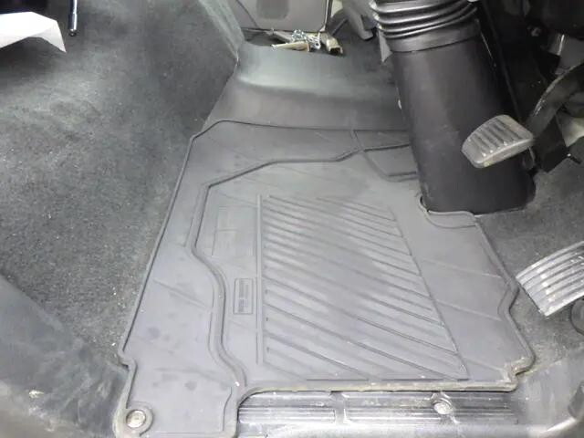 三菱ふそうキャンター平ボディ小型（2t・3t）[写真37]