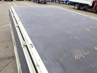 三菱ふそうキャンター平ボディ小型（2t・3t）[写真10]