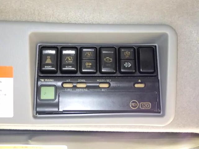 いすゞギガアルミウイング大型（10t）[写真14]