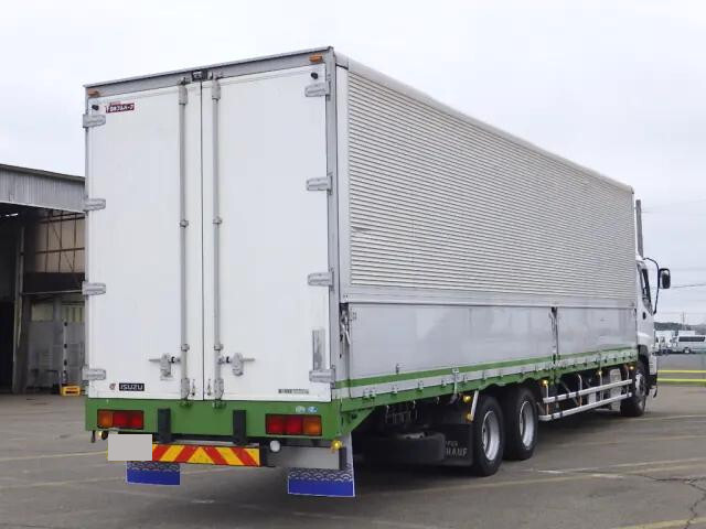 いすゞギガアルミウイング大型（10t）[写真02]