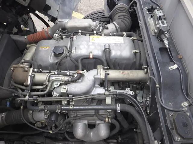 いすゞギガアルミウイング大型（10t）[写真27]