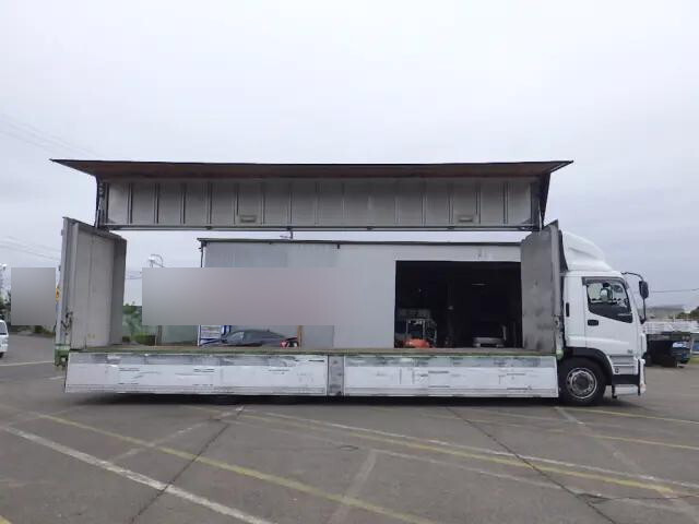 いすゞギガアルミウイング大型（10t）[写真08]