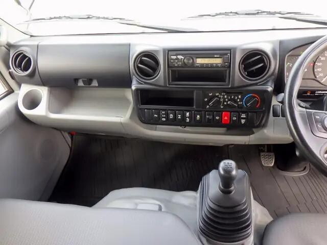 トヨタダイナ平ボディ小型（2t・3t）[写真14]