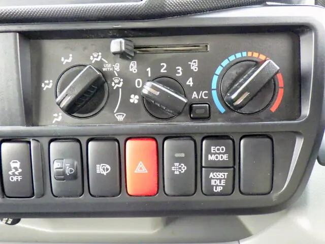 トヨタダイナ平ボディ小型（2t・3t）[写真19]