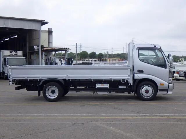 トヨタダイナ平ボディ小型（2t・3t）[写真04]