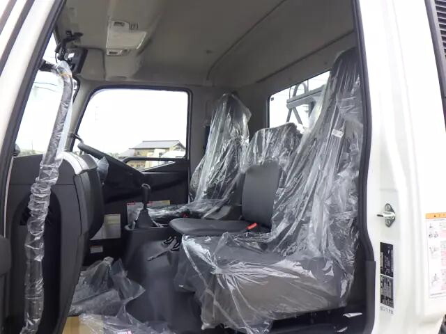 三菱ふそうファイターコンテナ専用車中型（4t）[写真10]