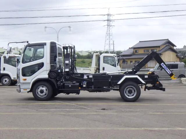 三菱ふそうファイターコンテナ専用車中型（4t）[写真05]