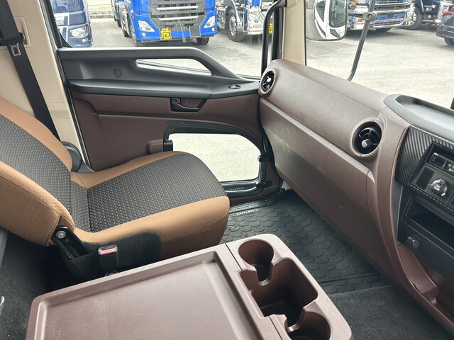 日野レンジャーアルミブロック中型（4t）[写真22]