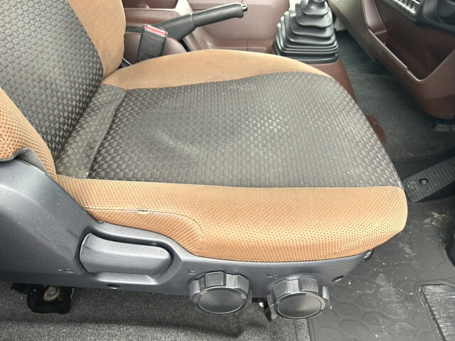 日野レンジャーアルミブロック中型（4t）[写真30]