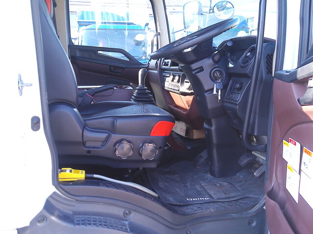 日野レンジャーコンテナ専用車中型（4t）[写真20]