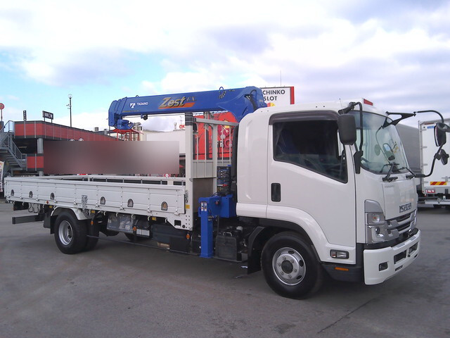 いすゞフォワードクレーン4段中型（4t）[写真03]