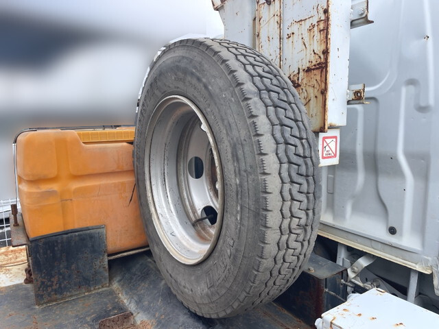 日野デュトロ穴掘建柱車小型（2t・3t）[写真10]