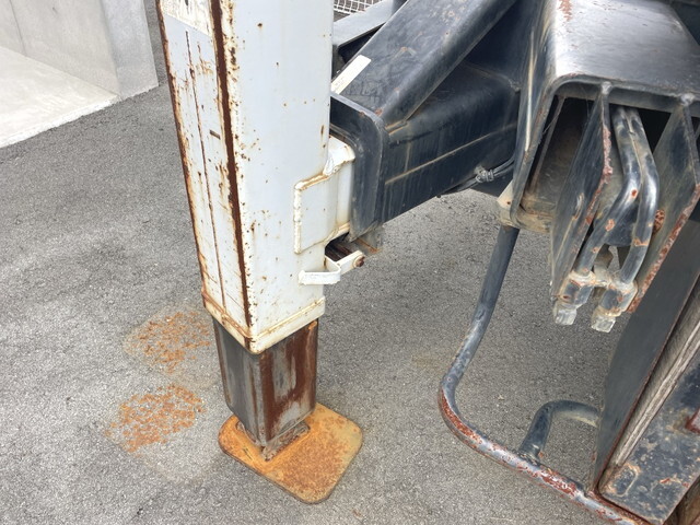 日野デュトロ穴掘建柱車小型（2t・3t）[写真12]