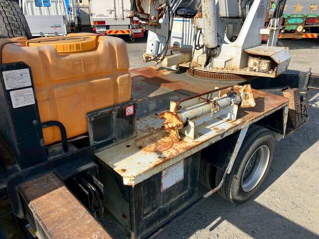 日野デュトロ穴掘建柱車小型（2t・3t）[写真16]