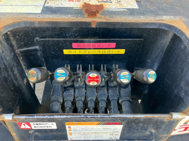 日野デュトロ穴掘建柱車小型（2t・3t）[写真23]