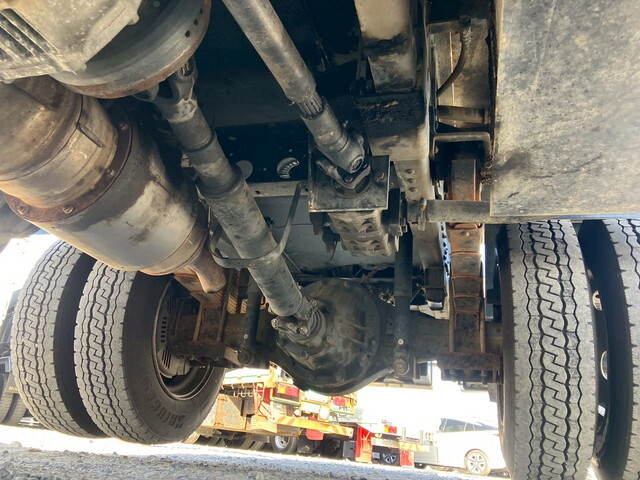 日野デュトロ穴掘建柱車小型（2t・3t）[写真30]