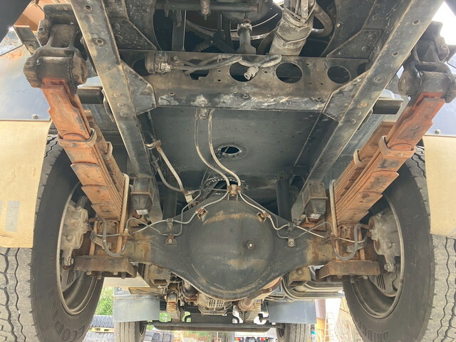 日野デュトロ穴掘建柱車小型（2t・3t）[写真31]