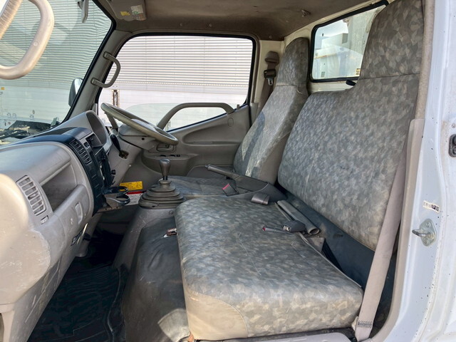 日野デュトロ穴掘建柱車小型（2t・3t）[写真35]