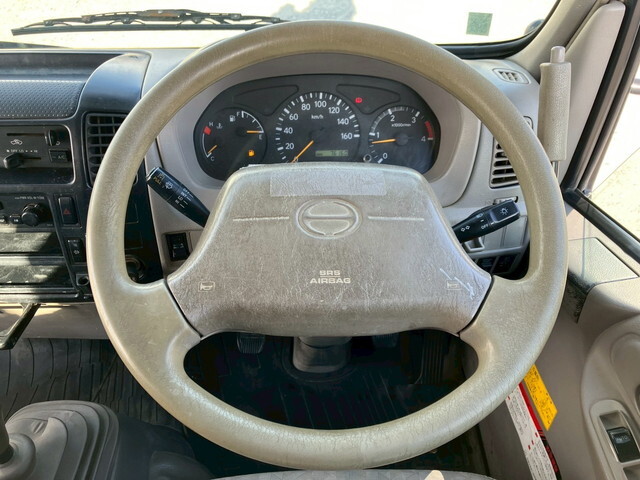 日野デュトロ穴掘建柱車小型（2t・3t）[写真38]