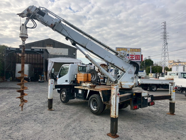 日野デュトロ穴掘建柱車小型（2t・3t）[写真04]