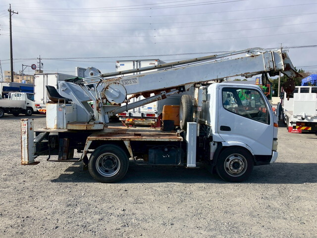 日野デュトロ穴掘建柱車小型（2t・3t）[写真07]