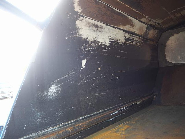 三菱ふそうファイターパッカー車（塵芥車）中型（4t）[写真14]