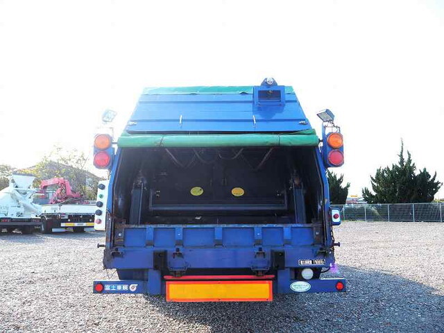 三菱ふそうファイターパッカー車（塵芥車）中型（4t）[写真04]