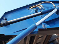 三菱ふそうファイターパッカー車（塵芥車）中型（4t）[写真09]