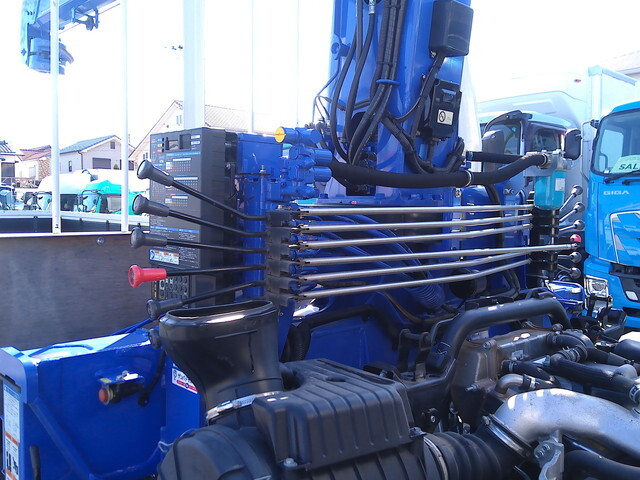 いすゞフォワードクレーン4段中型（4t）[写真38]