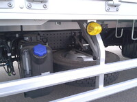 いすゞフォワードアルミウイング中型（4t）[写真11]