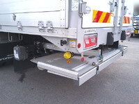 いすゞフォワードアルミウイング中型（4t）[写真13]