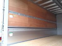 いすゞフォワードアルミウイング中型（4t）[写真20]